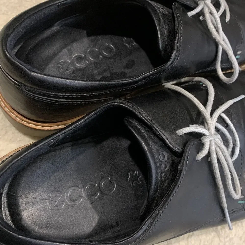 Ecco Black Leather Men's Oxfords with Tan Sole